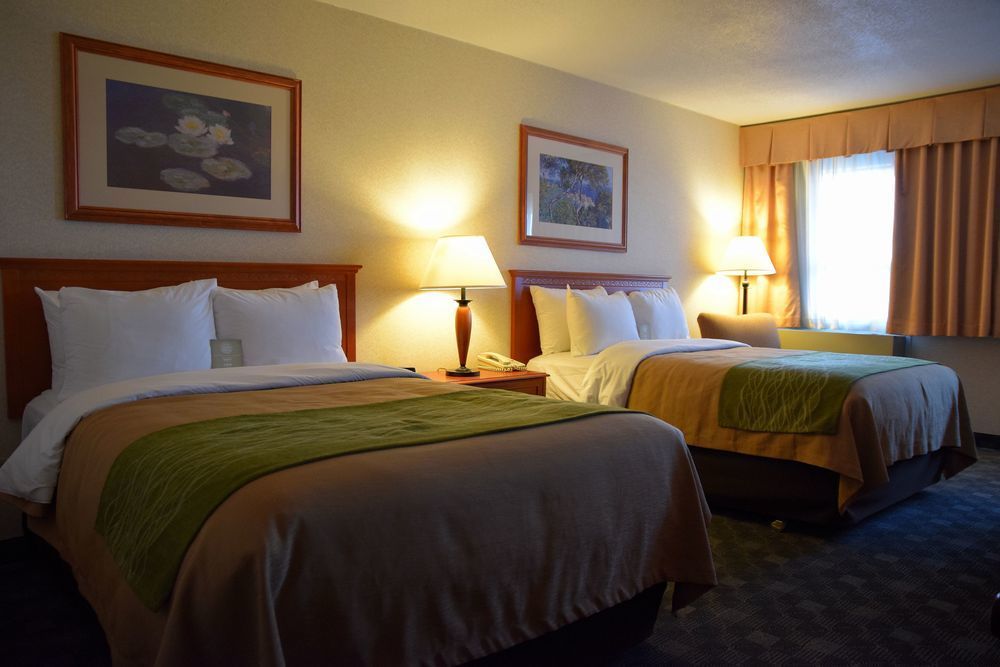 Comfort Inn & Suites วิกตอเรีย ภายนอก รูปภาพ