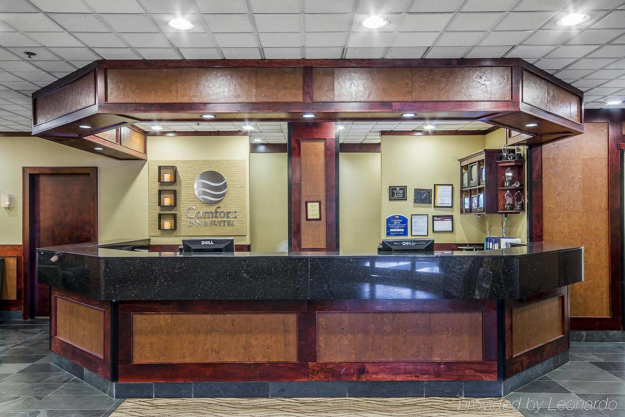 Comfort Inn & Suites วิกตอเรีย ภายนอก รูปภาพ